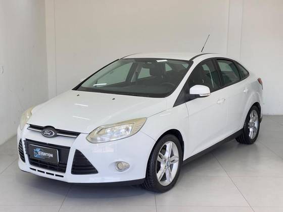 FORD FOCUS 2.0 SE 16V FLEX 4P POWERSHIFT